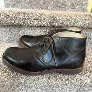 UGG Men's Dark Brown Oiled Leather Chukka Boots